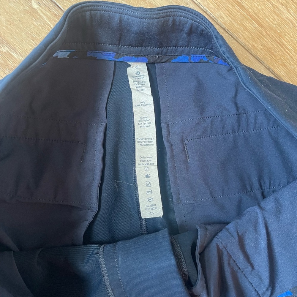 LuLuLemon Woman’s Navy blue stretch utility straight leg pants with pockets Sz 6 - Picture 13 of 13